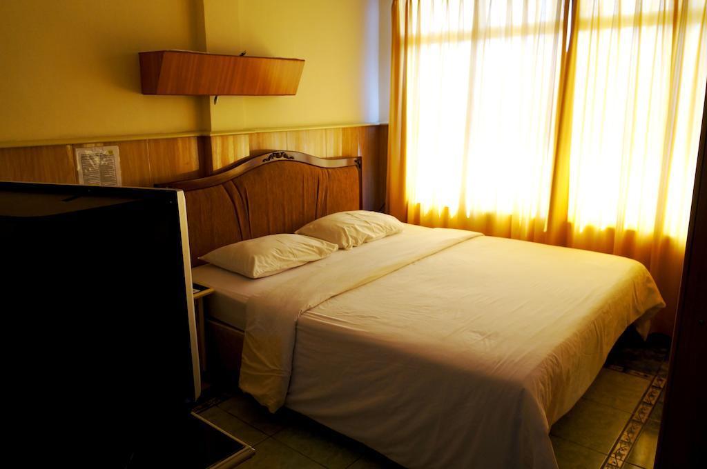 Hotel Duta Palembang Room photo