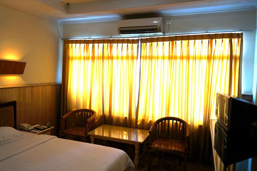 Hotel Duta Palembang Room photo