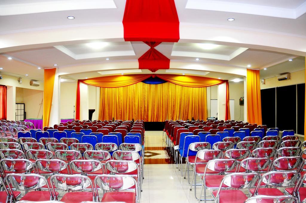 Hotel Duta Palembang Exterior photo