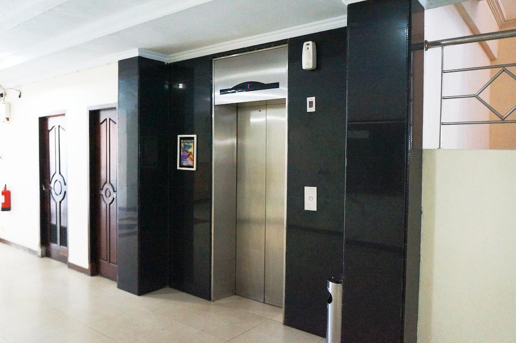 Hotel Duta Palembang Exterior photo